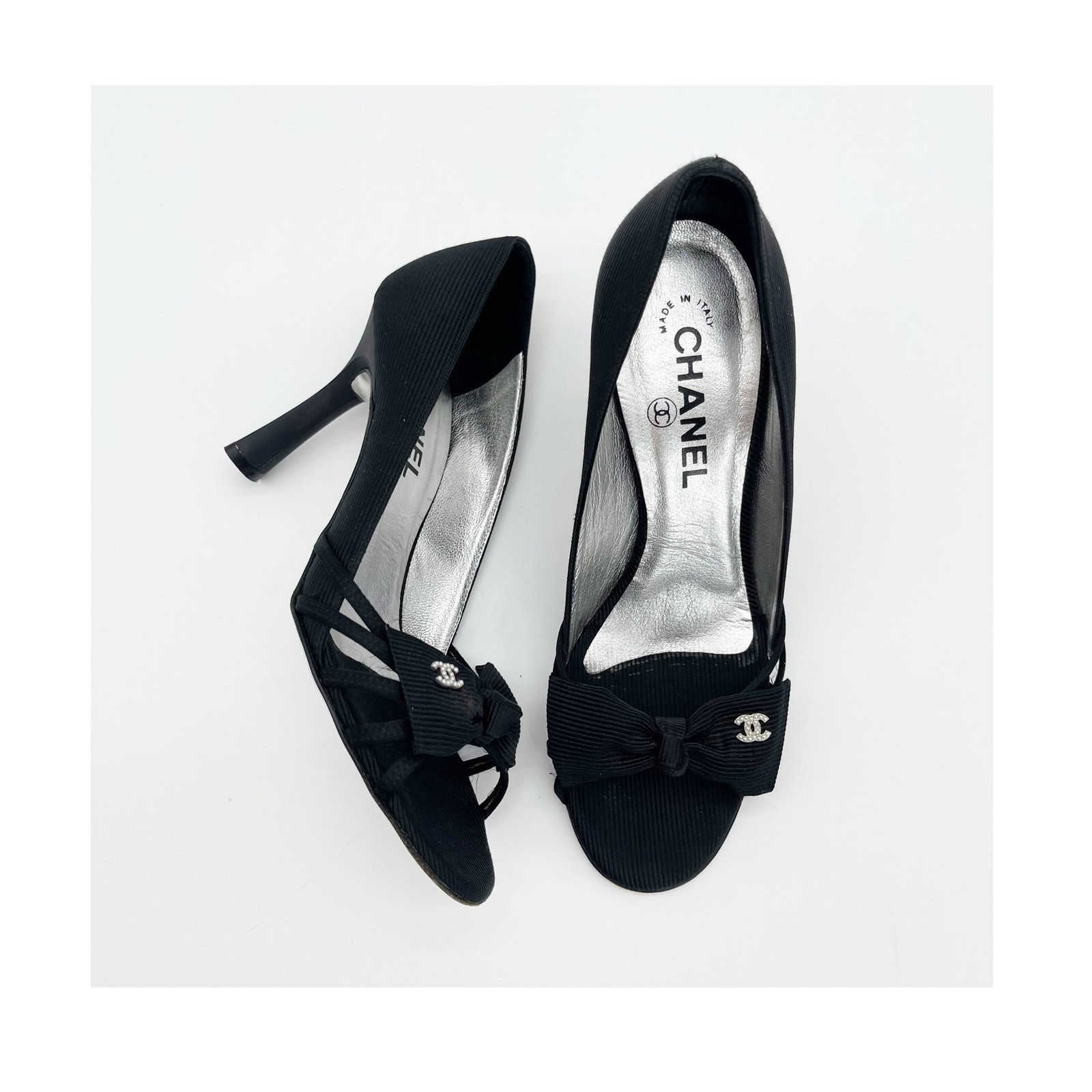 Chanel Vintage Karl Lagerfeld Y2k Grosgrain Bow Pearl Cc Peep Toe Heels Eu 37